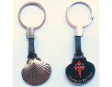 Porta-chaves em metal / couro Cruz de Santiago com fundo preto