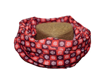 Decote de vieira vermelho quente