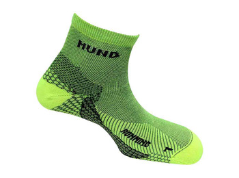 Mund executando nova meia verde limão amarelo