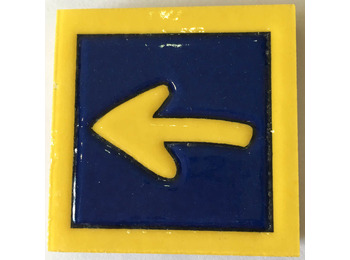 Ímã cerâmico Arrow com borda amarela MyL 5X5 cm