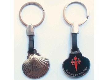 Porta-chaves em metal / couro Cruz de Santiago com fundo preto