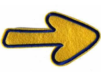 Patch de feltro pequeno com borda azul e flecha