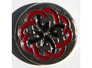 Alfinete de labirinto de metal vermelho celta