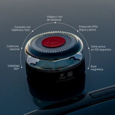 Luz de emergência com geolocalização, certificada pela DGT (Direção Geral de Trânsito da Espanha).