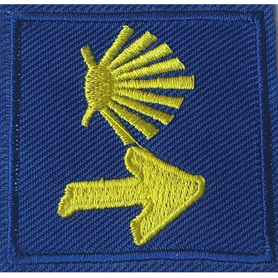 Estrela e seta bordada com patch pequeno fundo azul