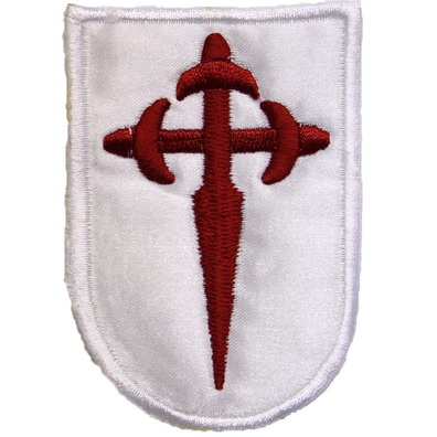 Tecido patch bordado Cruz de Santiago com fundo branco