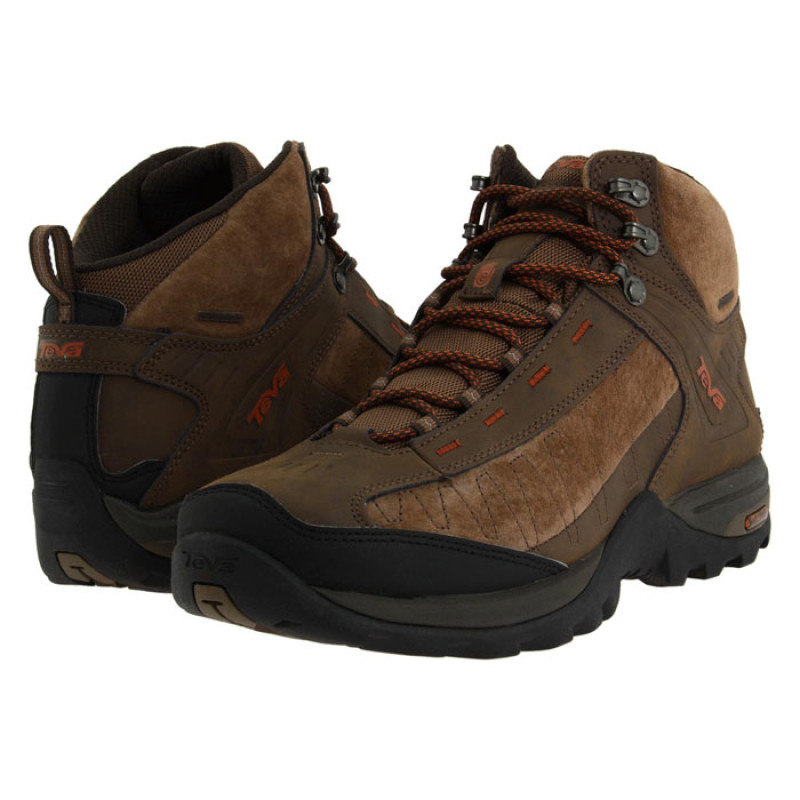 Bota Teva Raith Couro Mid WP Castanho